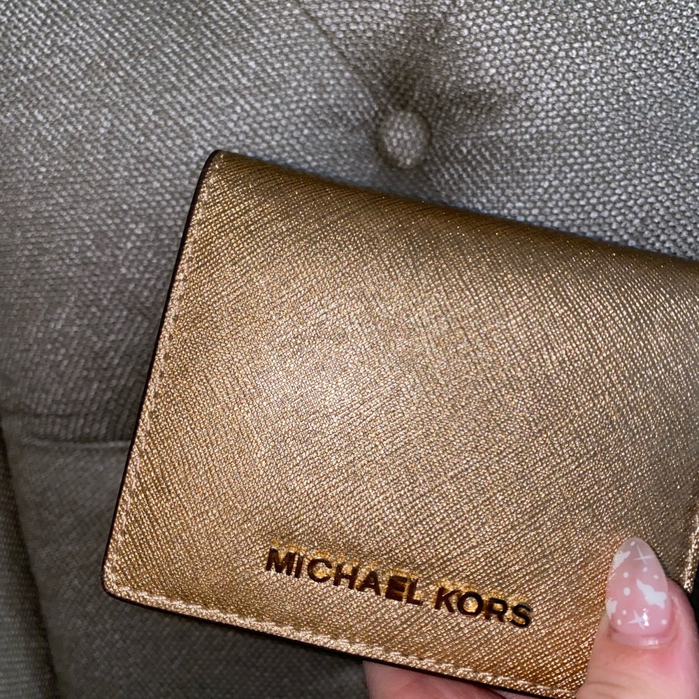 MICHAEL KORS GOLD WALLET